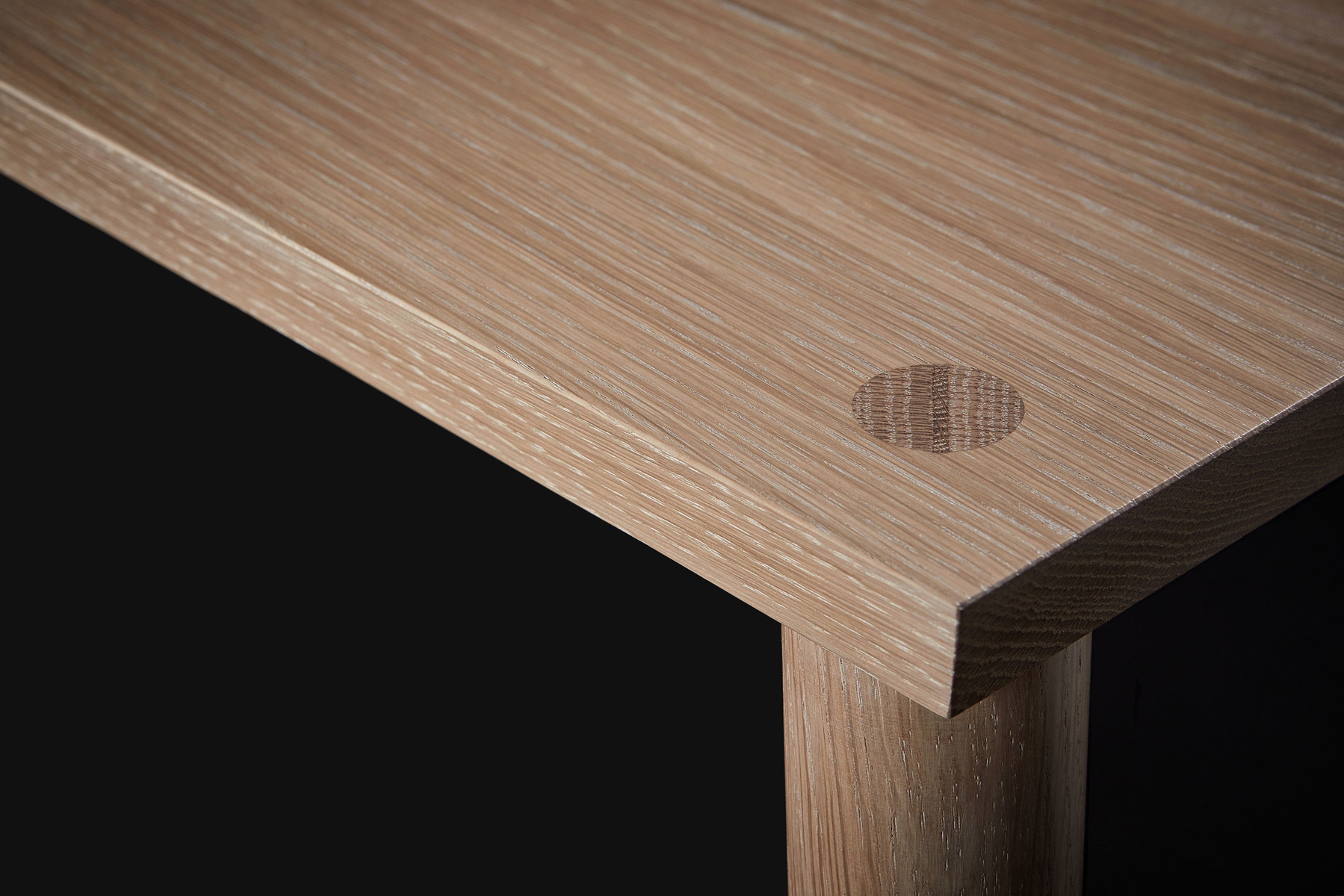 Line Console Table – Natural Oak